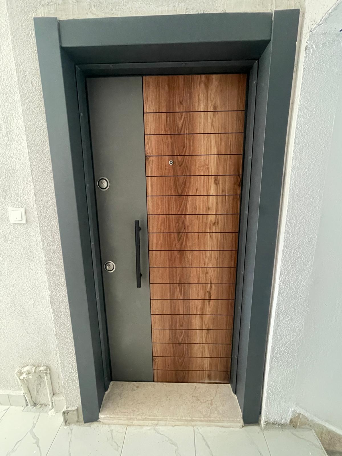 Güvenlikli Çelik Kapı